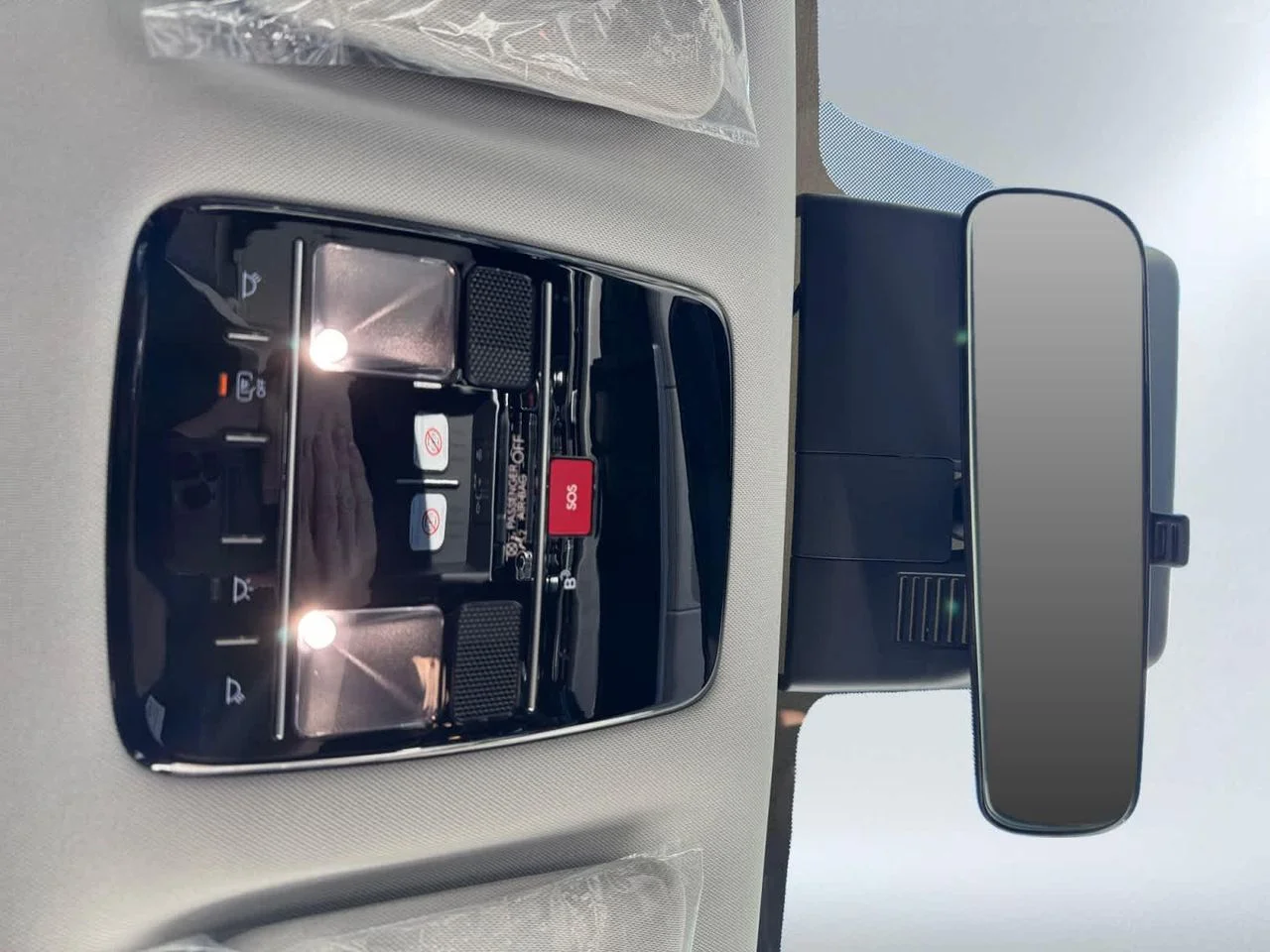 New 2027 Silver Hyundai SE AWD image 20