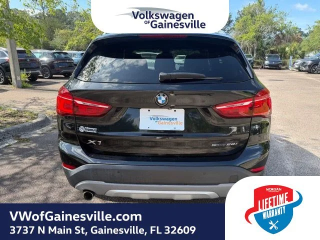 Used 2019 Black Sapphire Metallic BMW sDrive28i image 5