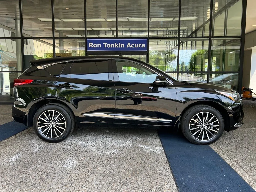 New 2026 Majestic Black Pearl Acura SH-AWD with Advance Package image 8