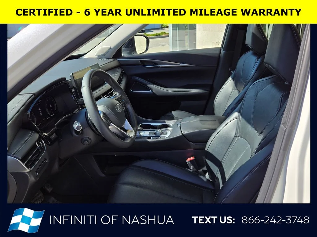 Certified Used 2023 White INFINITI LUXE image 3