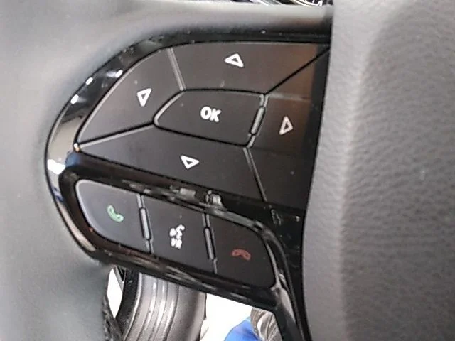 Used 2023 Black Jeep Altitude image 18