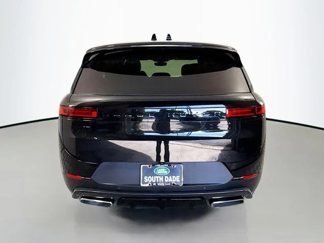Used 2025 Santorini Black Metallic Land Rover SE image 6