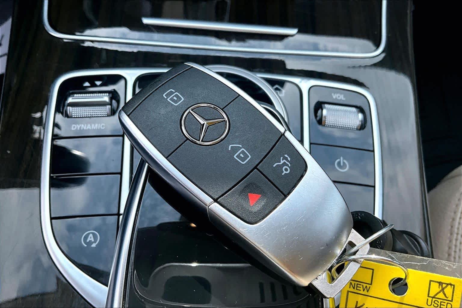 Used 2019 Lunar Blue Metallic Mercedes-Benz C 300 image 15