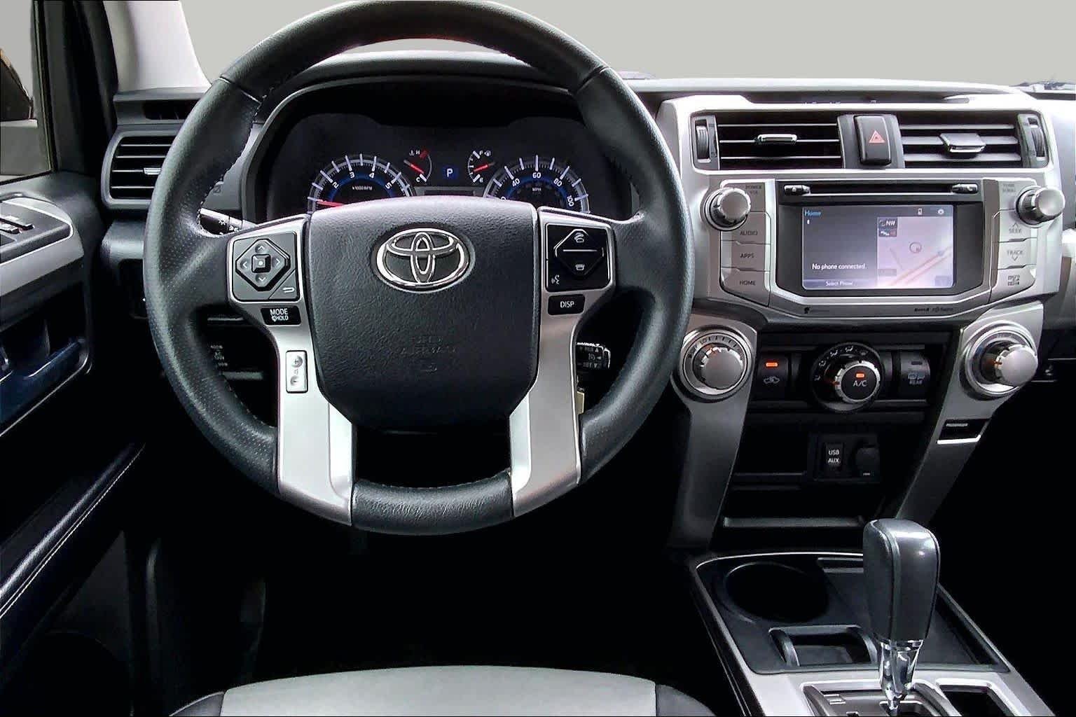 Used 2018 Midnight Black Metallic Toyota SR5 image 6
