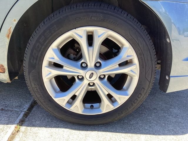 Used 2012 Blue Ford SE image 7
