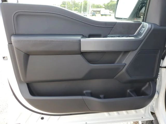 New 2026 Oxford White Ford XLT image 18