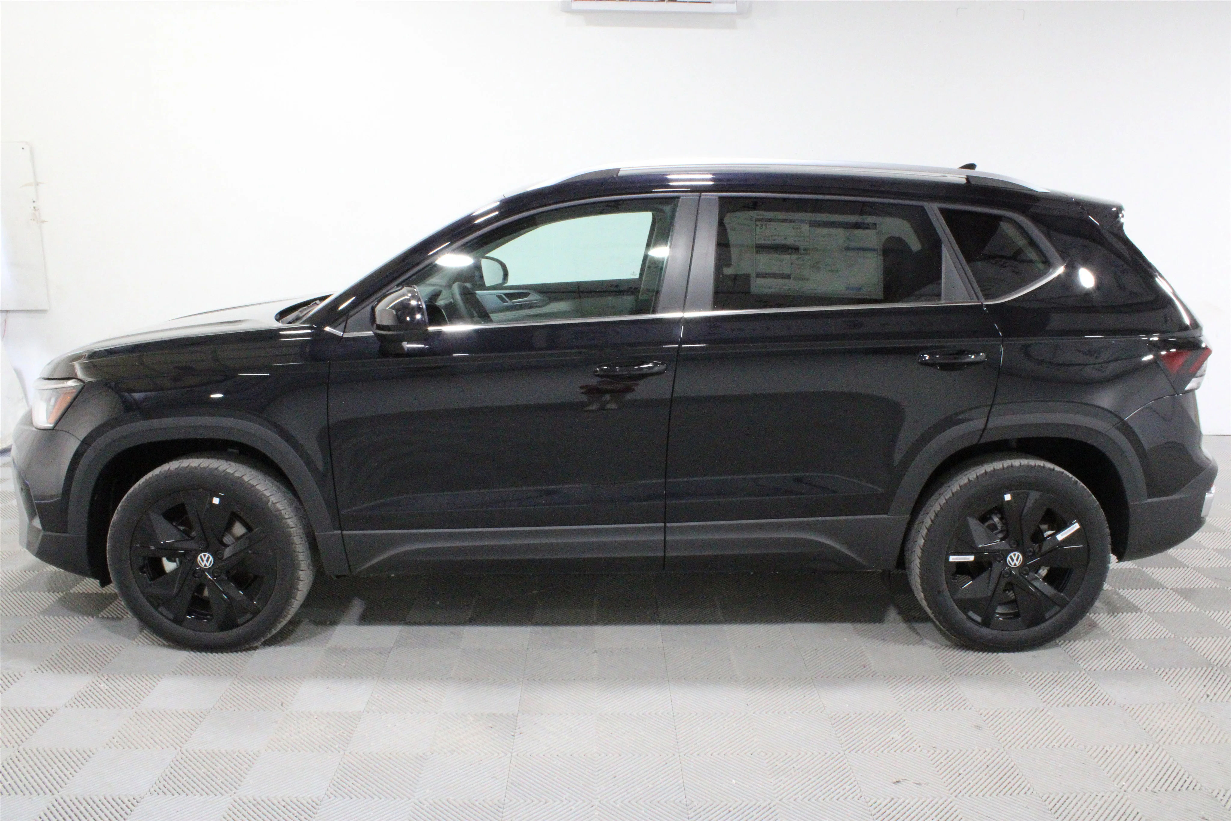 New 2026 Deep Black Pearl Volkswagen SE image 30