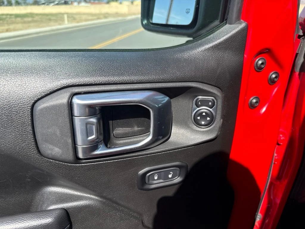 Used 2025 Red Jeep Sport S image 12