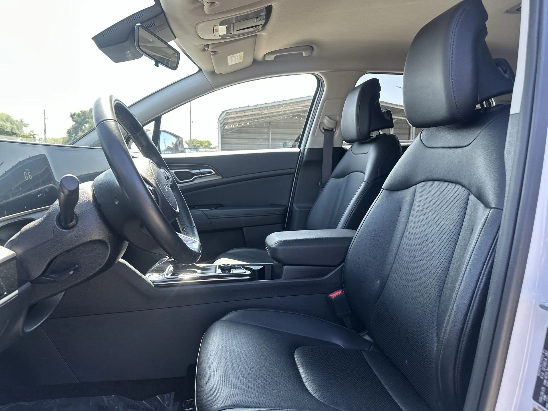 Certified Used 2025 Glacial White Pearl Kia EX image 13