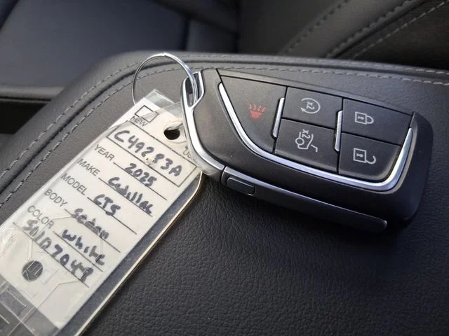Used 2025 White Cadillac Premium Luxury image 26