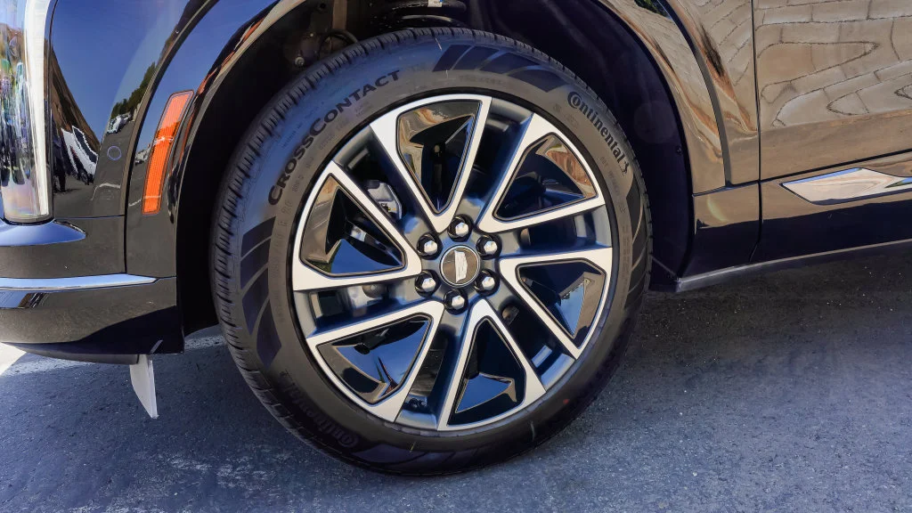2027 Cadillac OPTIQ Sport - Photo 7