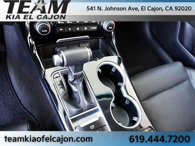 Certified Used 2018 White Kia Premium image 32