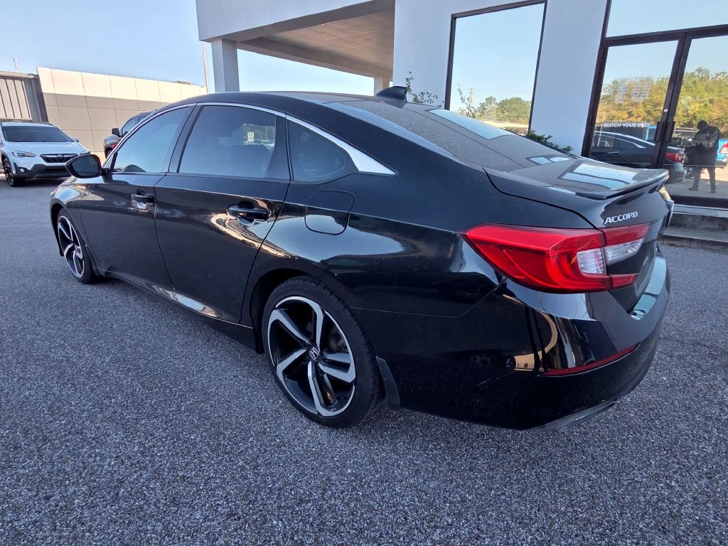 Used 2020  Honda Sport image 3