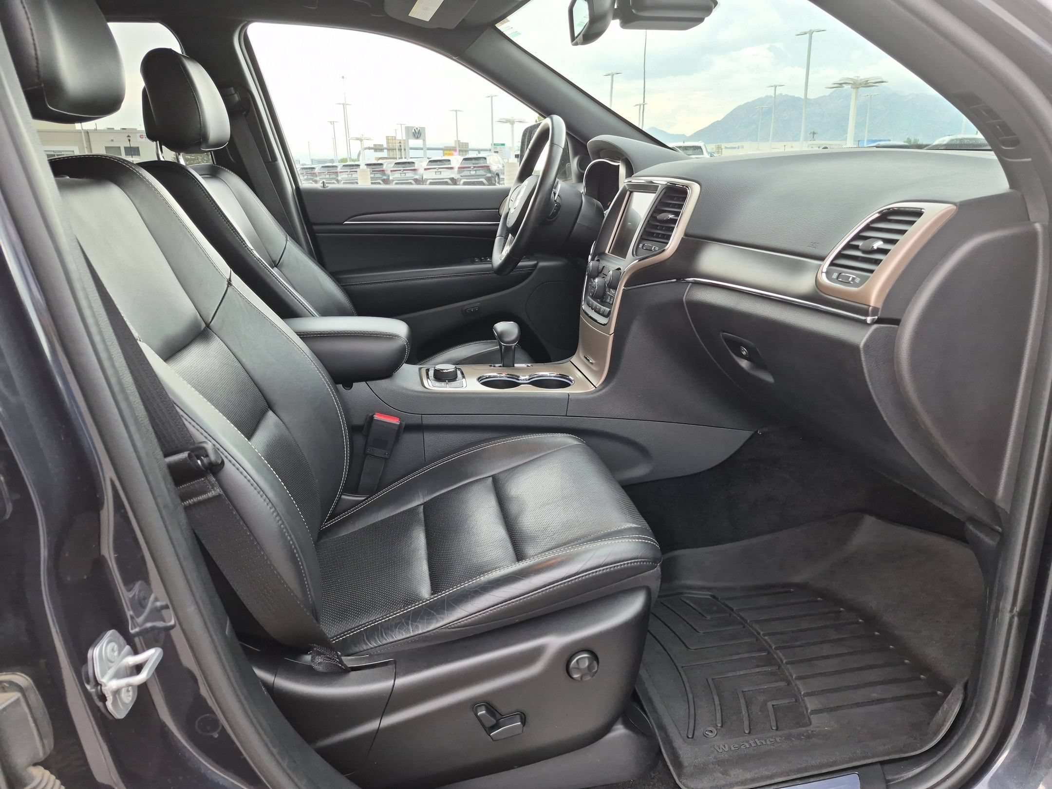 Used 2015 Maximum Steel Metallic Clearcoat Jeep Limited image 32