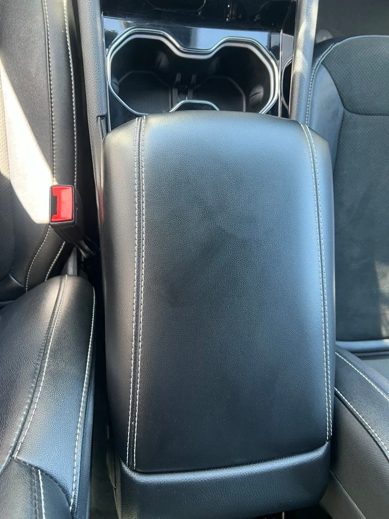 Used 2023 Metallic Jeep Altitude image 17