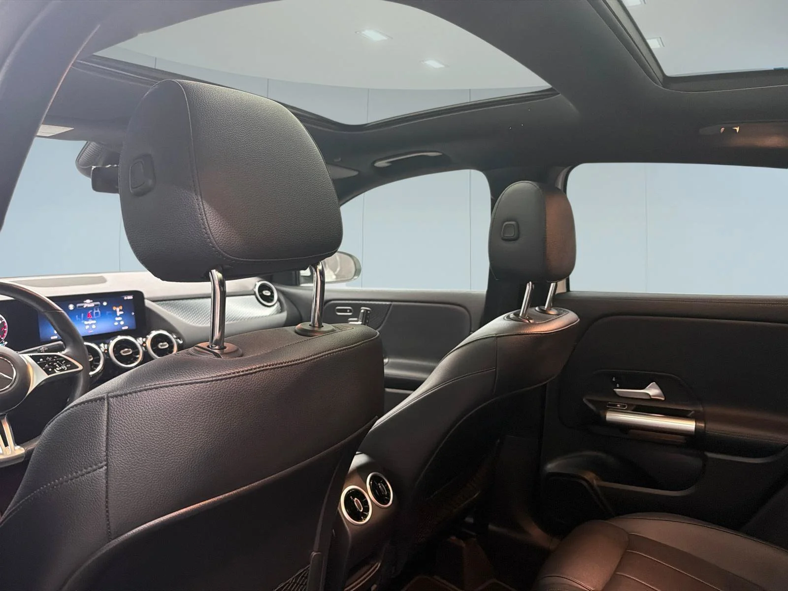 Used 2026 White Mercedes-Benz GLA 250 image 23