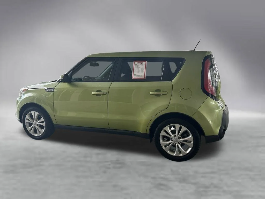 Used 2014 Green Kia Plus image 4