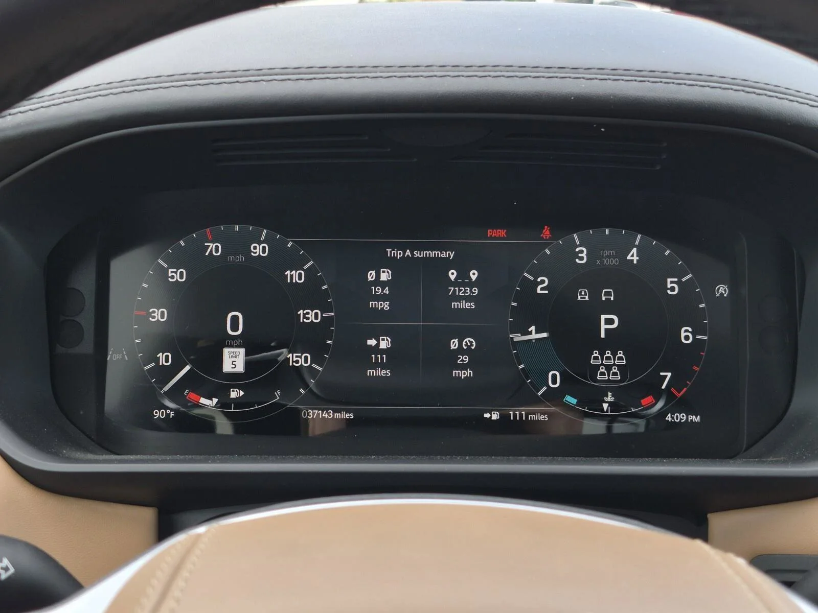 Used 2024 Fuji White Land Rover Metropolitan Edition image 26