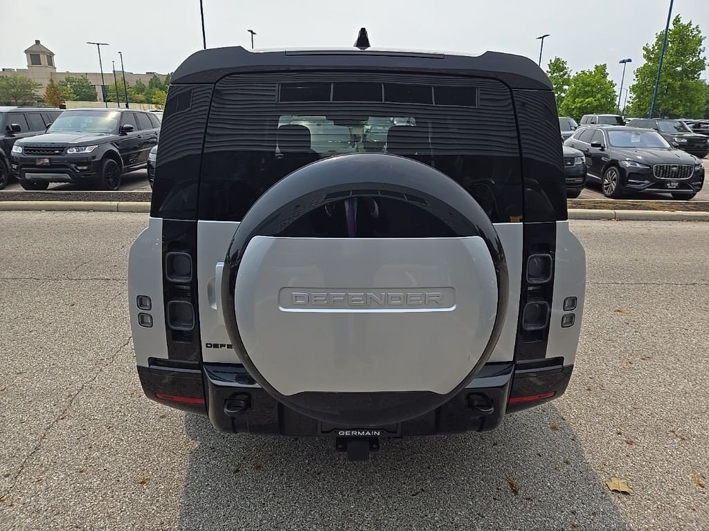 Used 2024 Hakuba Silver Metallic Land Rover X image 6