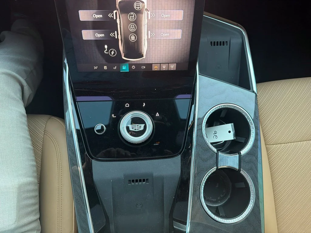 Used 2025 White Cadillac Sport 2 image 12