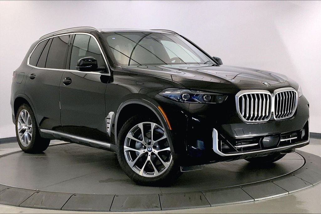 Used 2026 Black Sapphire Metallic BMW  image 33