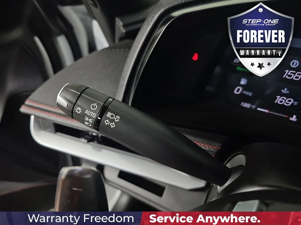 Used 2023 White Chevrolet Stingray image 21