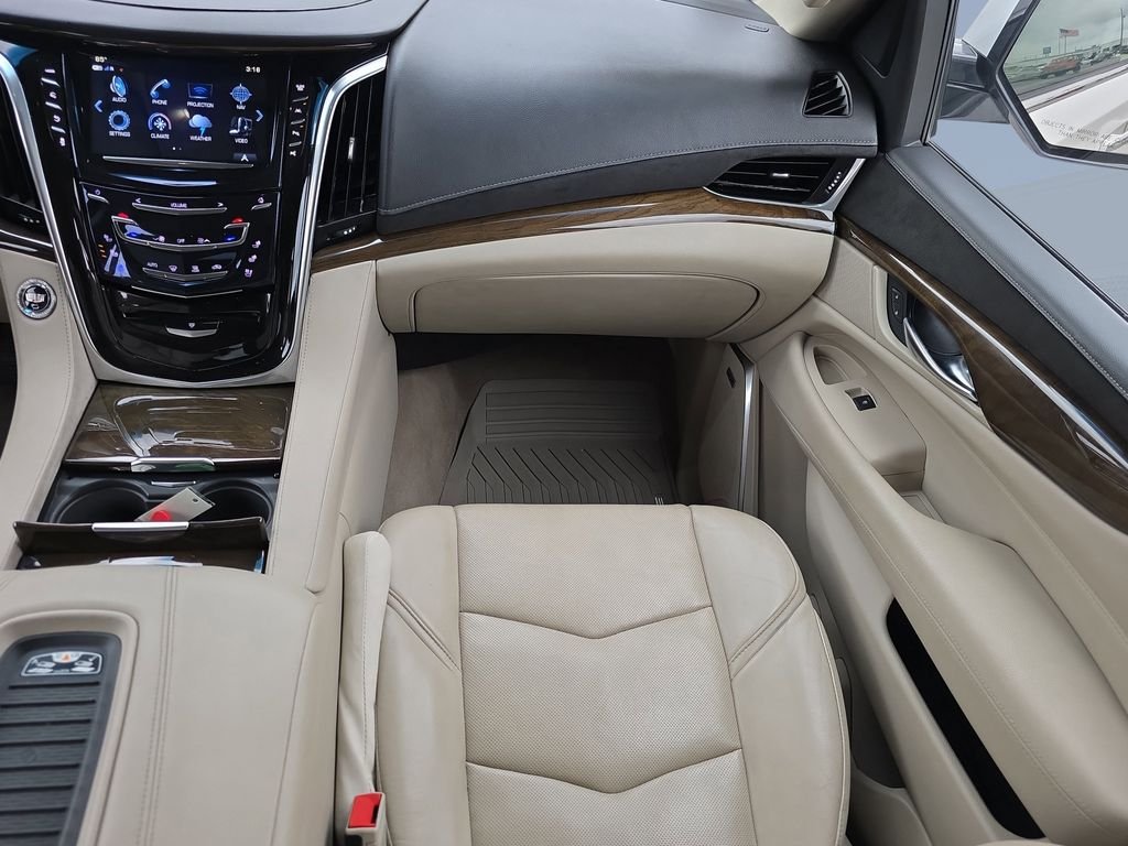 Used 2020 Crystal White Tricoat Cadillac Luxury image 16