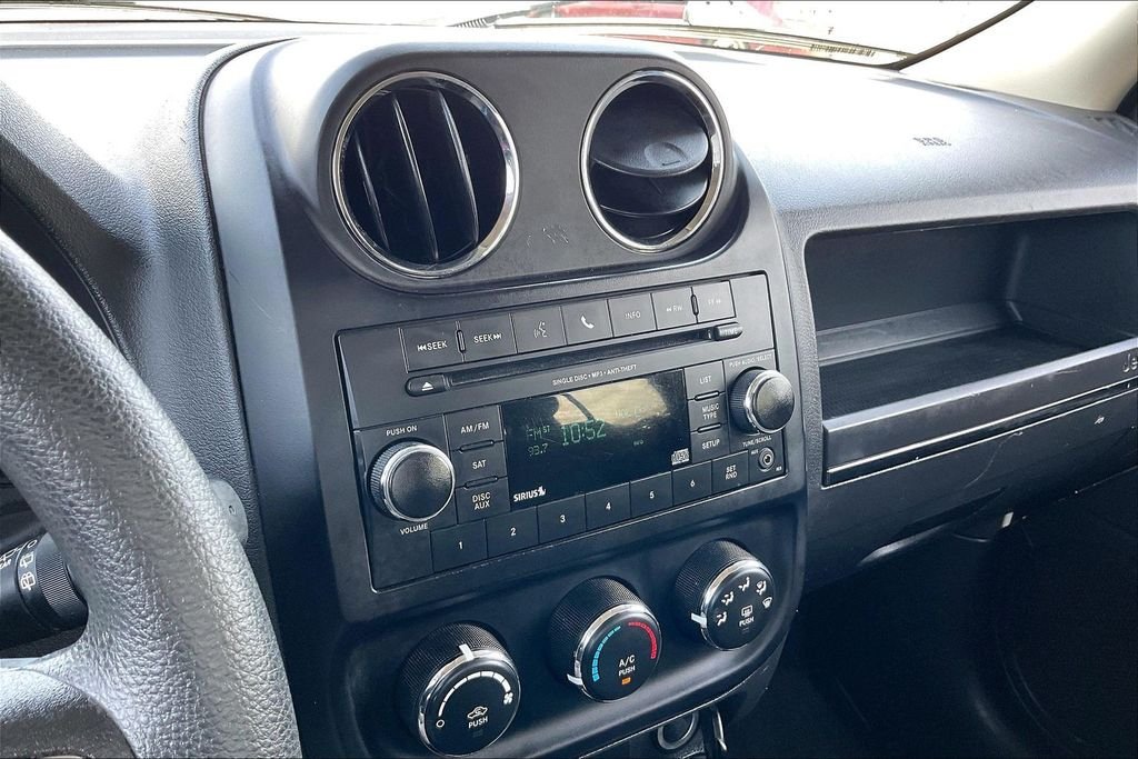 Used 2016 Maximum Steel Metallic Jeep Sport image 23