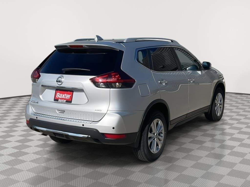 Used 2018 Brilliant Silver Nissan S image 3