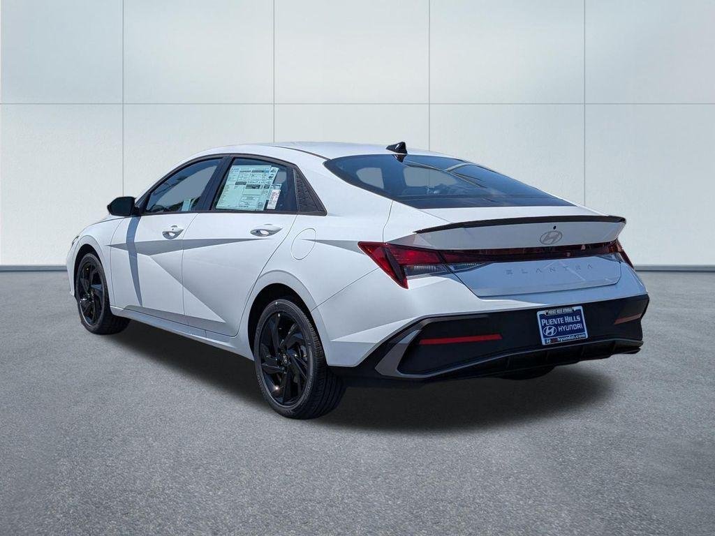 New 2026 White Hyundai SEL Sport image 4