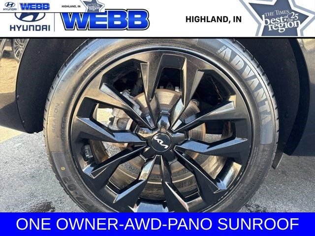 Used 2023 Black Kia SX-Prestige AWD image 36