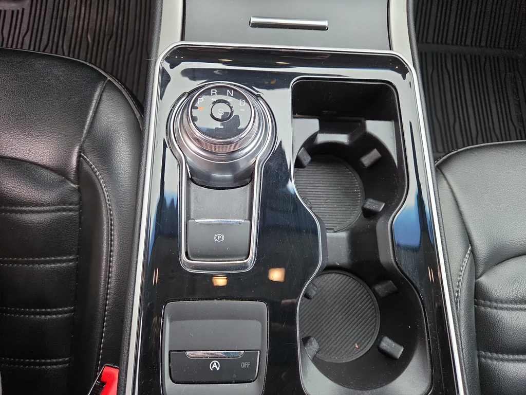 Used 2019 Blue Ford SEL image 27