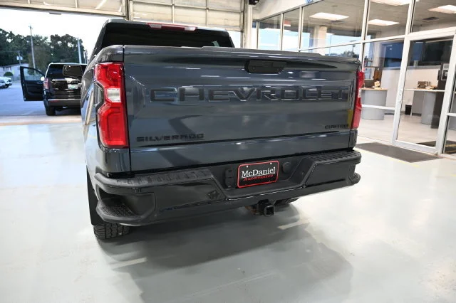 Used 2022 SHADOW GRAY METALLIC Chevrolet Custom Trail Boss image 6