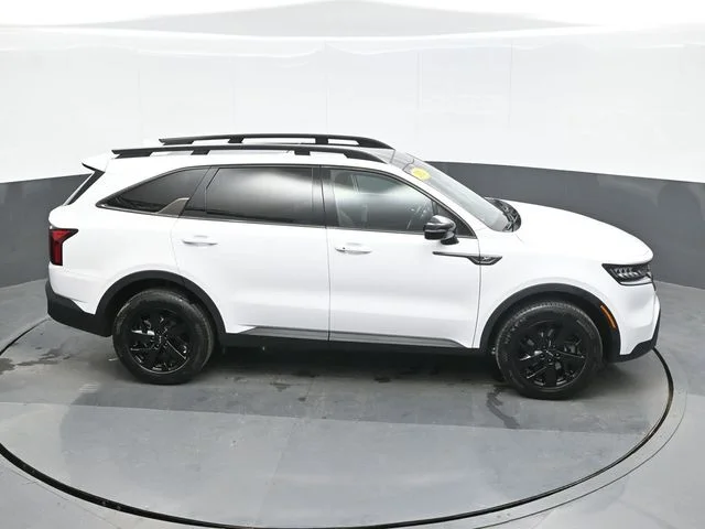 Used 2023 White Kia X-Line S image 16