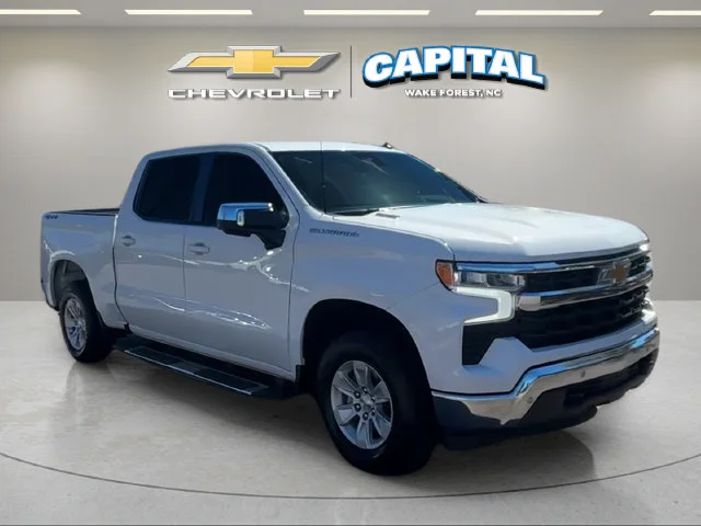 Used 2024 Summit White Chevrolet LT image 12