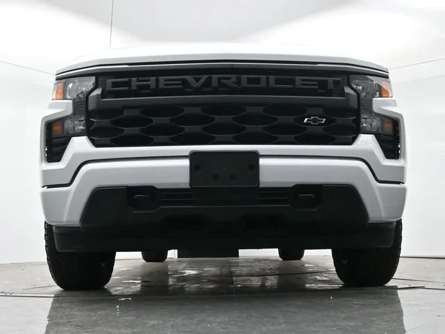 Used 2025 Summit White Chevrolet Custom image 23