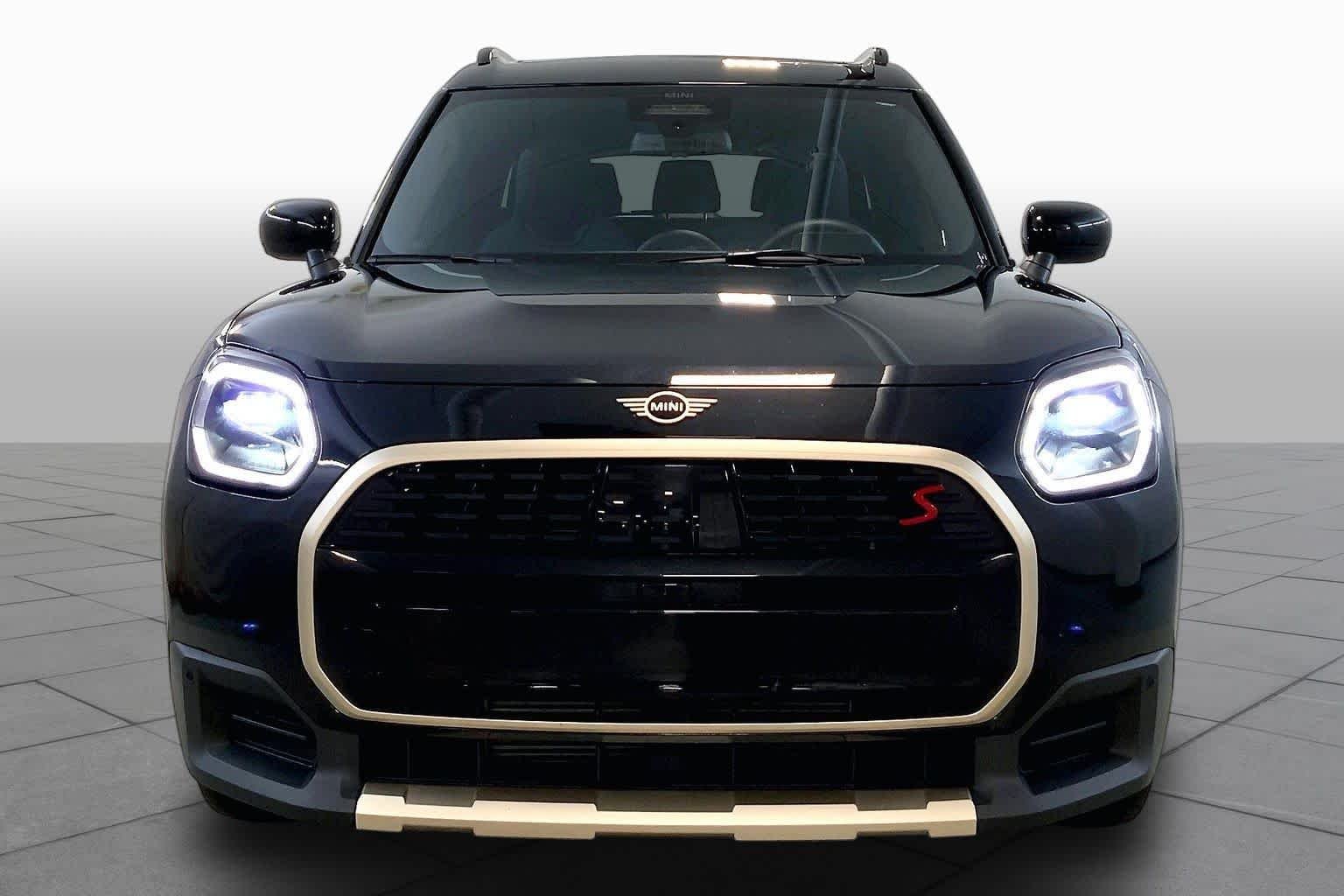 Certified Used 2025 Midnight Black II Metallic MINI S image 3