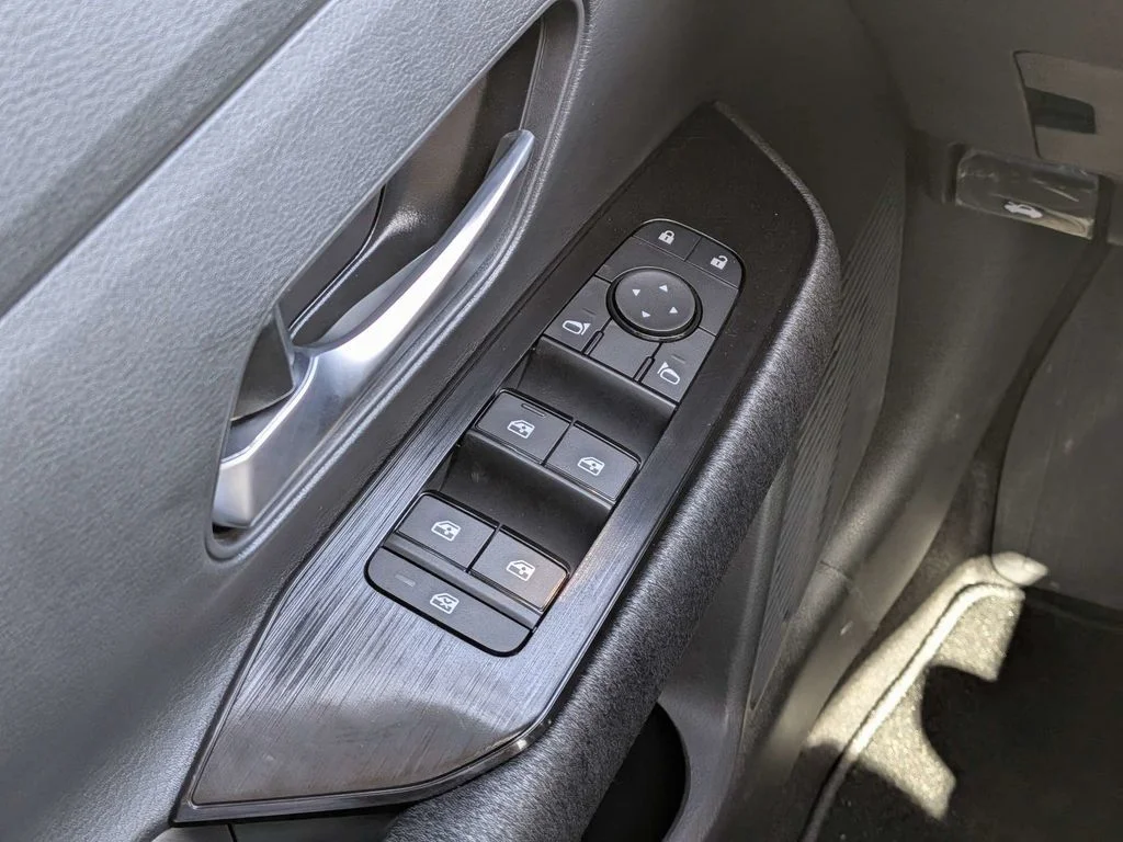 New 2027 Gray Nissan SV image 18