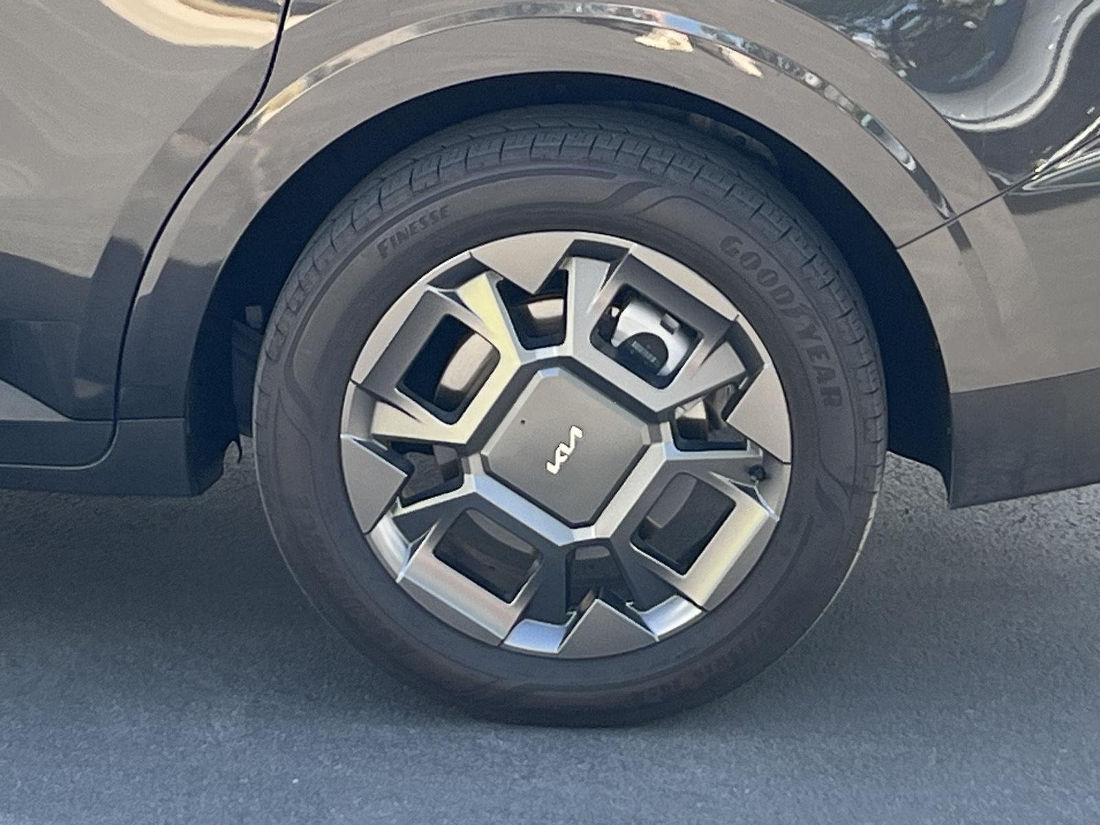 2026 Kia Carnival EX - Photo 20