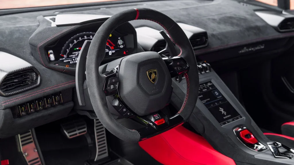 Used 2022 Verde Scandal Metallic Lamborghini Base image 18