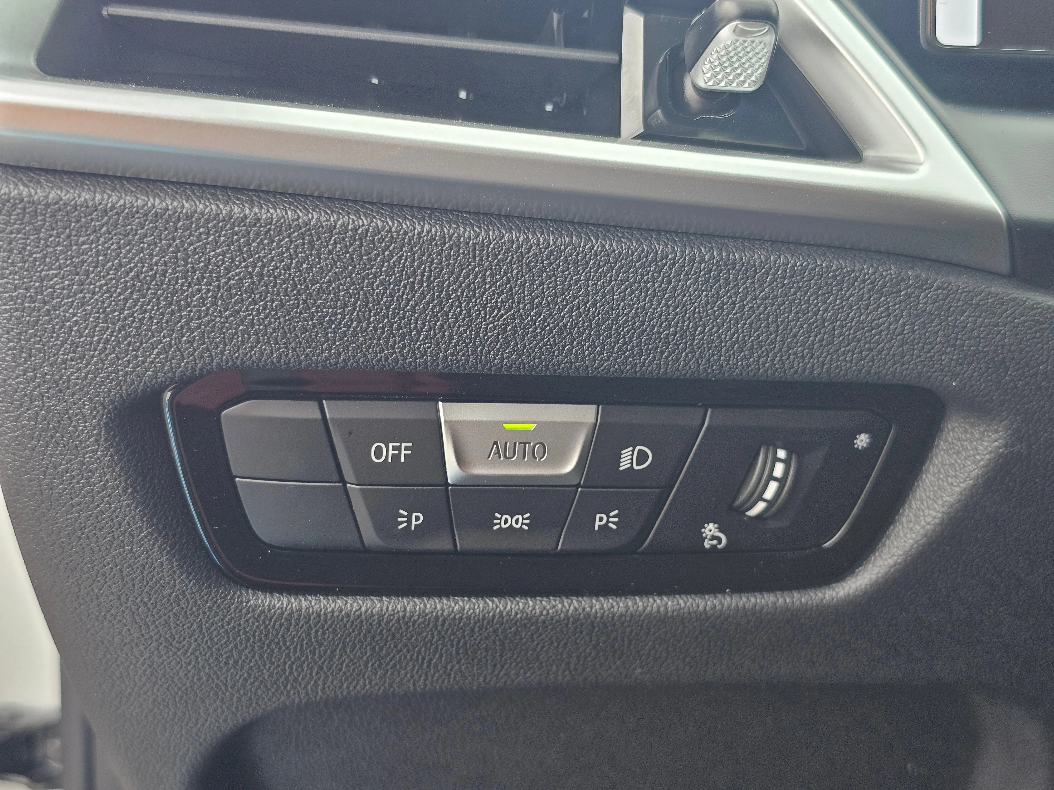 2026 BMW 4 Series M440i - Photo 26