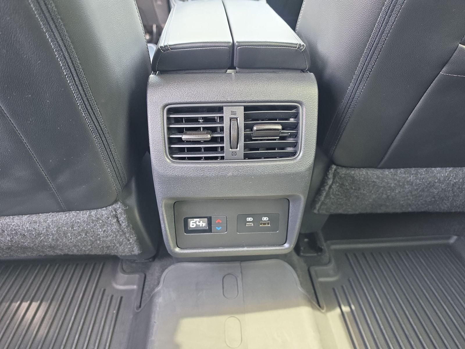 Used 2023 Boulder Gray Pearl Nissan SL image 14