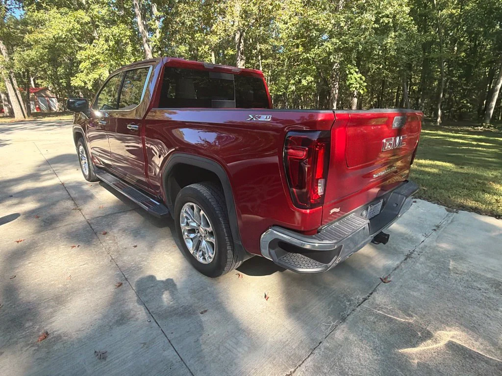 Used 2021 Red GMC SLT image 9