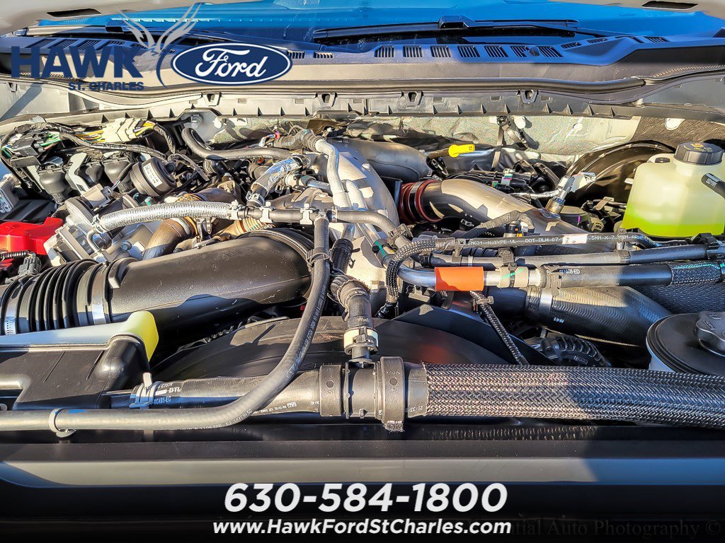 New 2026 Oxford White Ford LARIAT image 16