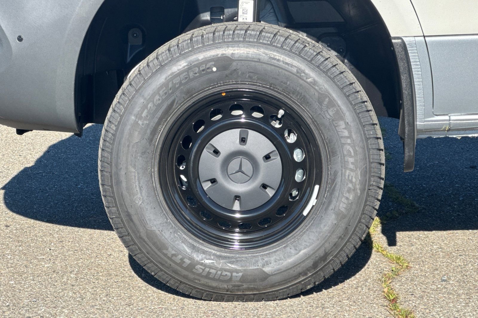 2025 Mercedes-Benz Sprinter Crew Van Base - Photo 10