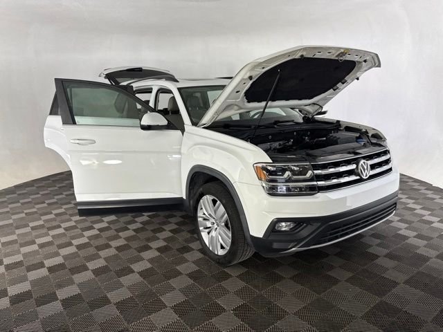 Used 2020 White Volkswagen 2.0T SE w/Technology image 14