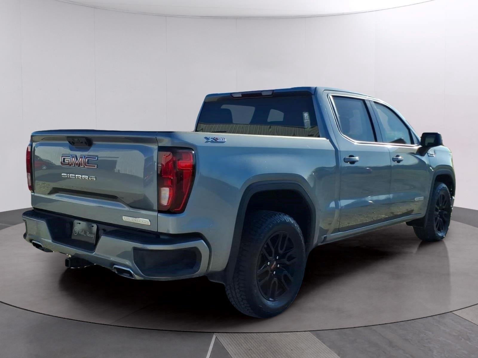 Used 2026 Sterling Metallic GMC Elevation image 5