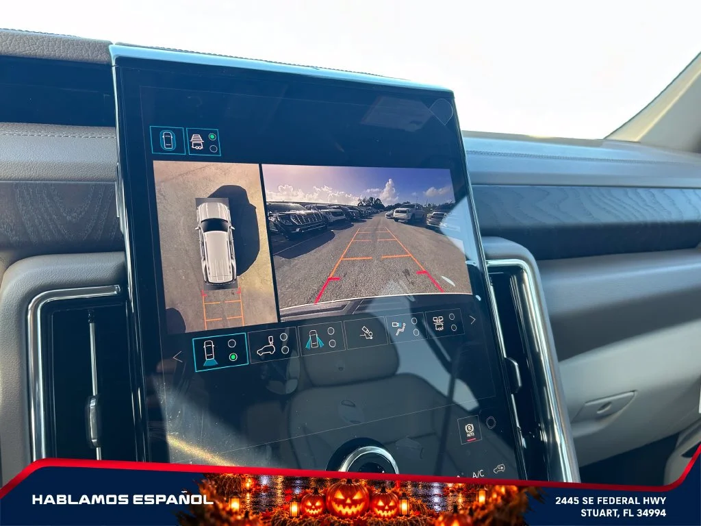 New 2027 Glacier White Tricoat GMC Denali image 32