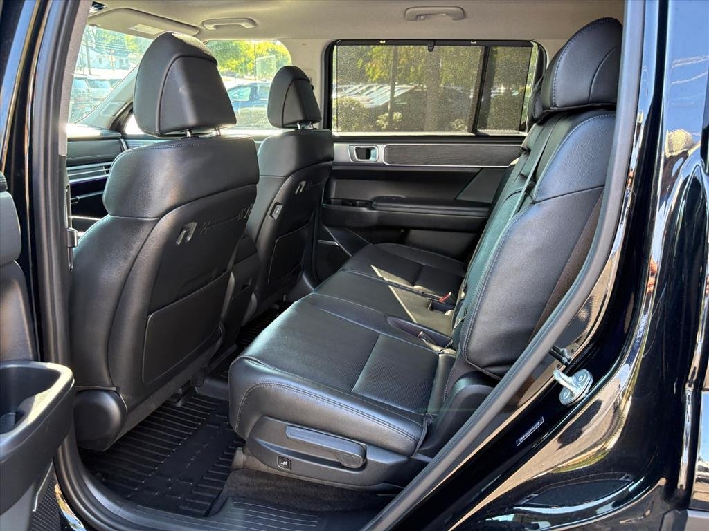 2025 Hyundai Santa Fe Limited - Photo 19