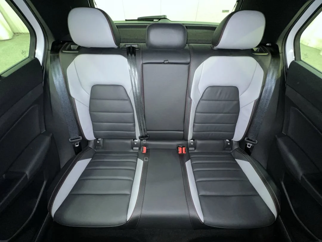 New 2026 Opal White Pearl Volkswagen Autobahn image 21